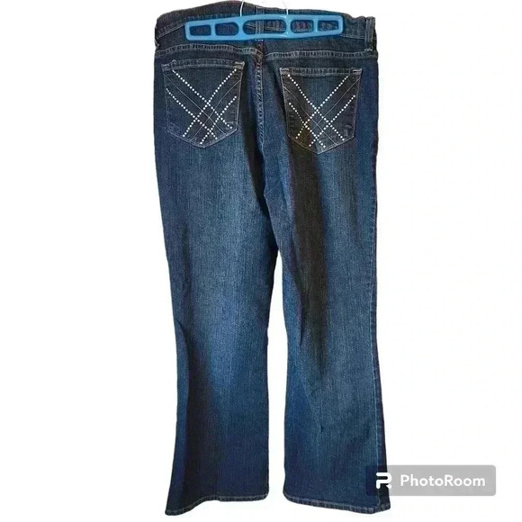 Not Your Daughter's Jeans Mid/High Rise Bootcut Size 14 Petite About 32 Waist - Picture 2 of 8